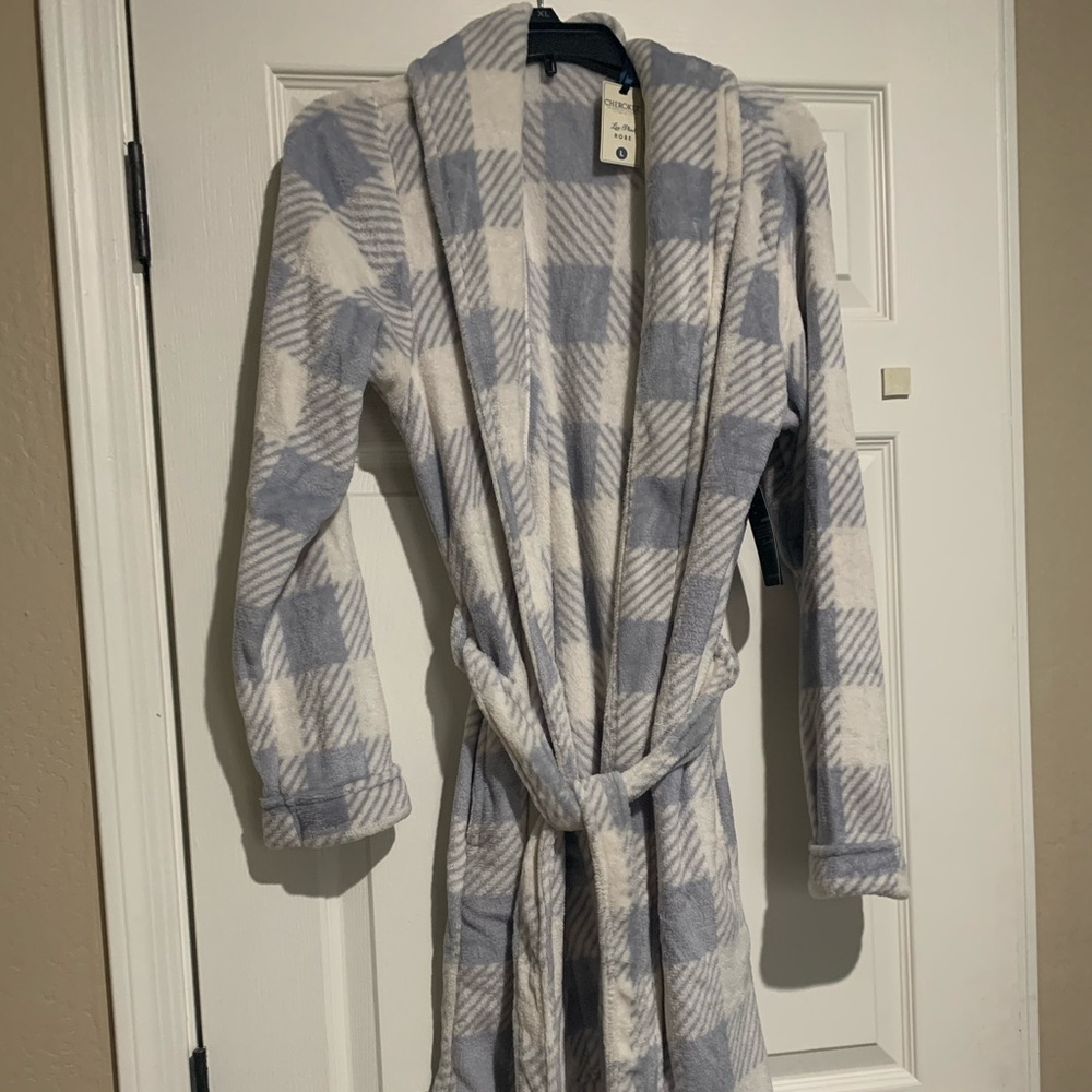 Cherokee Plush Robe